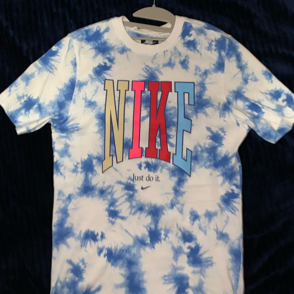 Nike tye dye shirt